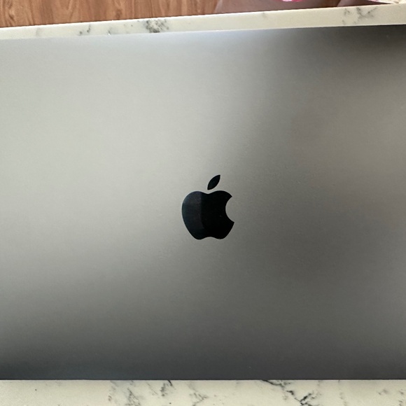Apple MacBook Pro